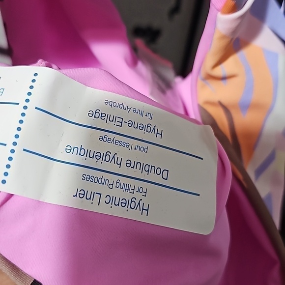 Kikirio Colorful One Piece Open Back Swimsuit Size Medium New - Picture 8 of 10